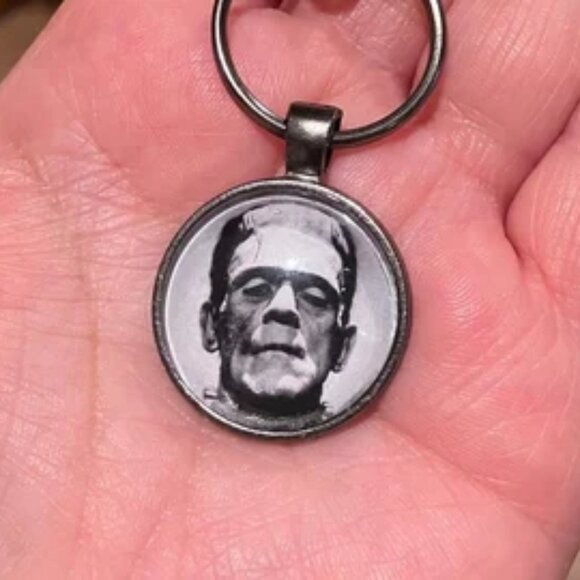 Frankenstein Keychain - Picture 1 of 1